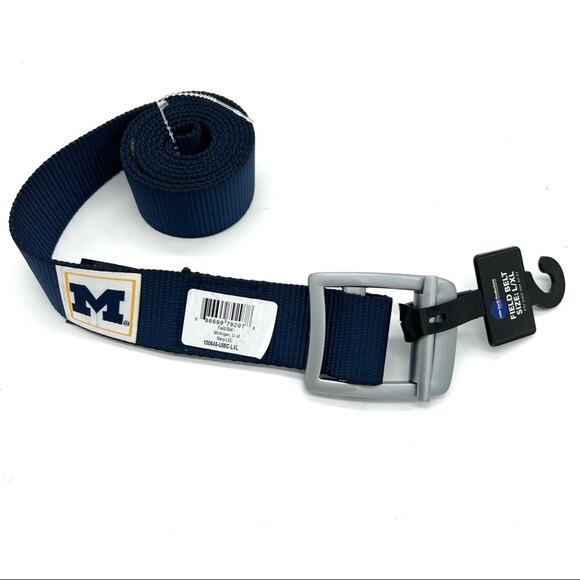 NCAA Michigan collegiate blue field belt Official Gear L/XL NEW - Picture 7 of 10